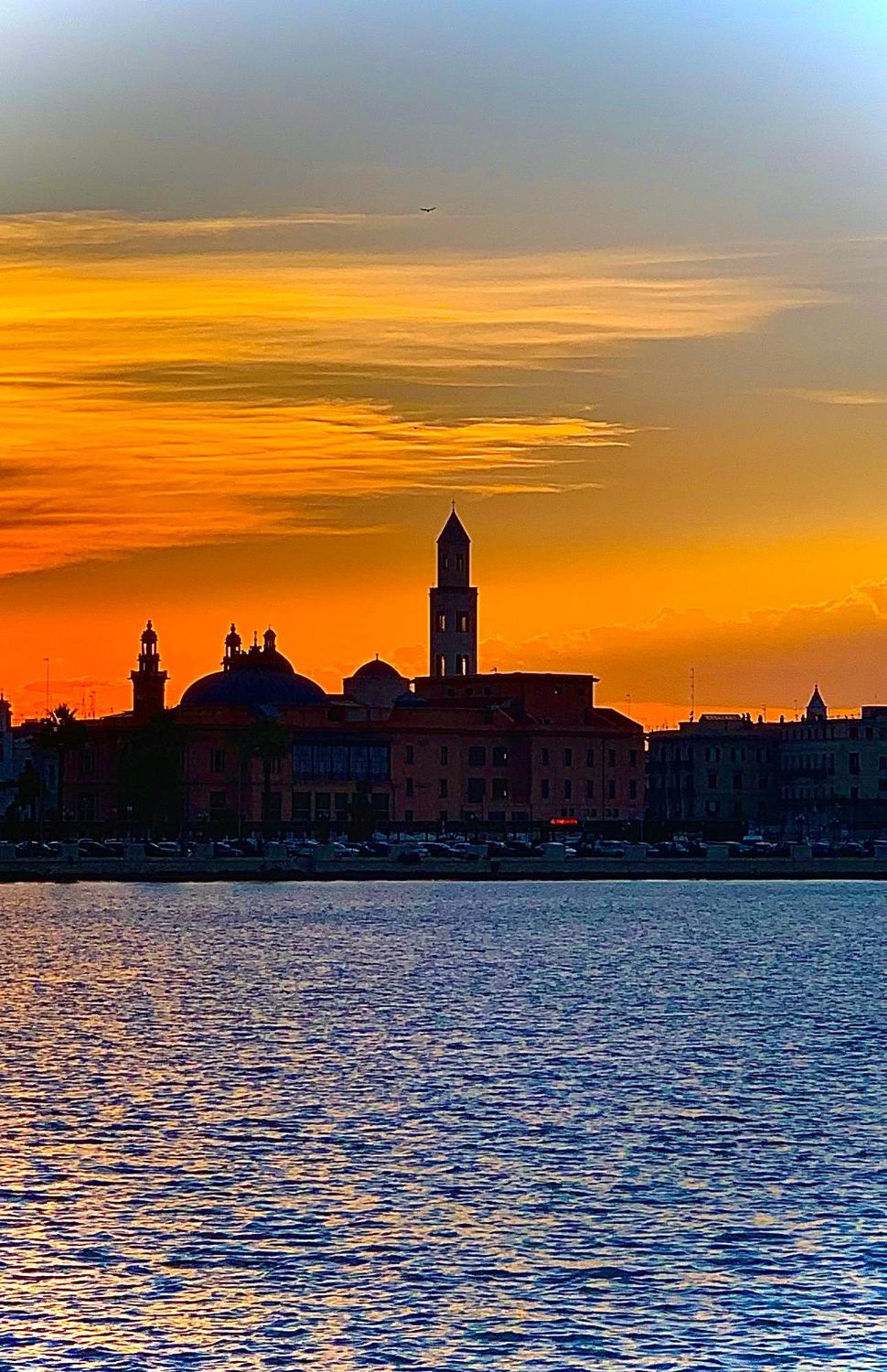 Вілла Porto Antico Барі Екстер'єр фото